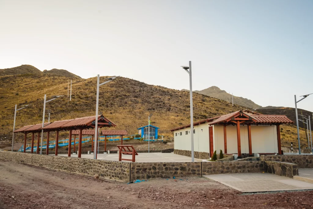 Plaza y Capilla La Apacheta, Tarata
